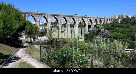 Historisches Aquädukt der Freien Gewässer aus dem 18.. Jahrhundert oder Águas Livres Aquädukt, Lissabon, Portugal Stockfoto