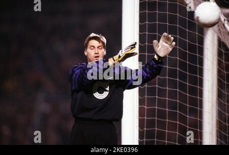 Amsterdam, Deutschland. 28. Sep, 2022. firo: 05.03.1996 Fußball: Fußball: Archivfotos, Archivfotos, Archivbilder, Archiv CHL Champions League, Viertelfinale Saison 1995/1996 95/96 Ajax Amsterdam - BVB, Borussia Dortmund 1:0 BVB, Stefan Klos Credit: dpa/Alamy Live News Stockfoto