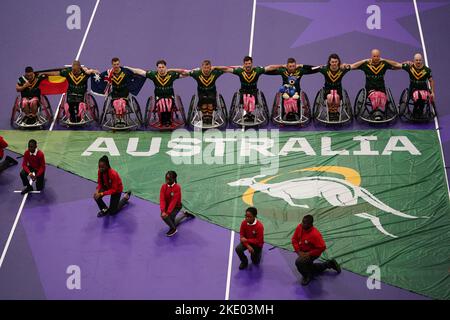 Die Spieler stehen vor dem Wheelchair Rugby League World Cup-Spiel der Gruppe A in der Copper Box Arena in London an. Bilddatum: Mittwoch, 9. November 2022. Stockfoto