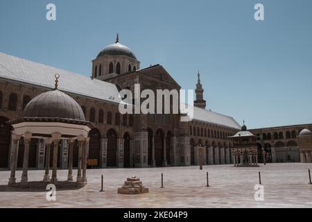 Der Innenhof der großen Umayyad-Moschee in der Altstadt von Damaskus Stockfoto