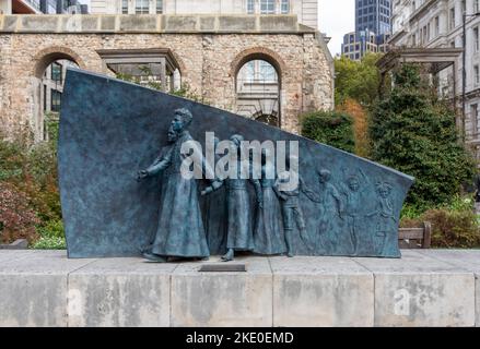 Die Gedenkskulptur des Christ's Hospital in der Christchurch Greyfriars Kirche in London, Großbritannien Stockfoto