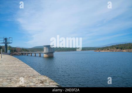 Stausee Puentes Viejas, Provinz Madrid, Spanien. Stockfoto