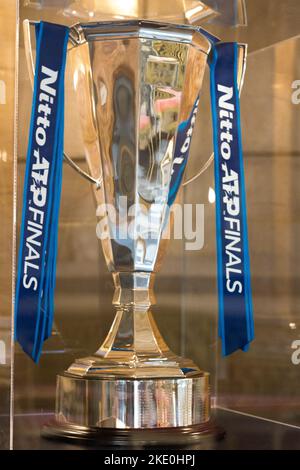 Turin, Italien. 9.. November 2022. Die ATP Finale Trophy ist vor dem Start der Meisterschaft in Turin zu sehen. ATP Finals ist die Saison-End-Meisterschaft der Association of Tennis Professionals. Kredit: Marco Destefanis/Alamy Live Nachrichten Stockfoto