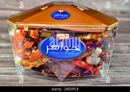 Kairo, Ägypten, November 1 2022: Galaxy Jewels verschiedene Milch- und dunkle Pralinenstücke mit Klassikern wie geschmeidiger Seide, knusprigem Karamell bis exquisit verpackt Stockfoto