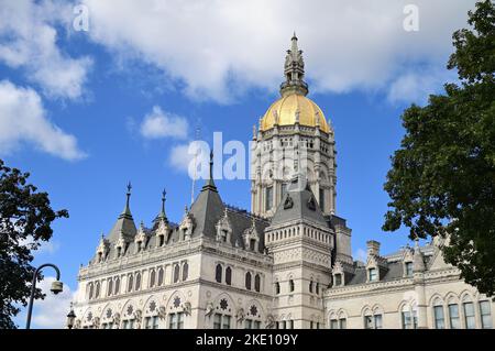 Hartford, Connecticut, USA. Das Connecticut State Capitol Building, erbaut von 1872-1878, beherbergt den Senat und das Repräsentantenhaus. Stockfoto