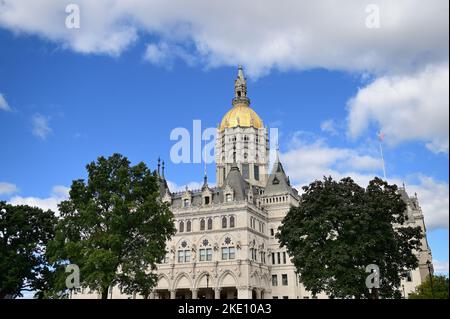 Hartford, Connecticut, USA. Das Connecticut State Capitol Building, erbaut von 1872-1878, beherbergt den Senat und das Repräsentantenhaus. Stockfoto