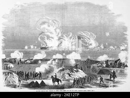 Die von Admiral Samuel Francis Du Pont kommandierte Union-Panzerflotte eröffnet das Feuer auf Fort Sumter, Hafen Charleston, 7.. April 1863. Illustration des amerikanischen Bürgerkriegs des 19.. Jahrhunderts aus Frank Leslie's Illustrated Newspaper Stockfoto