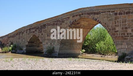 Historische Sekili-Brücke - Yozgat - TÜRKEI Stockfoto