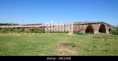 Historische Sekili-Brücke - Yozgat - TÜRKEI Stockfoto