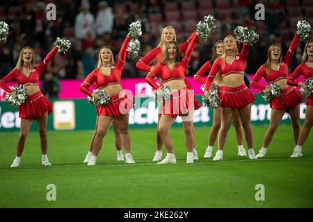 Die Cheerleader des FC Köln Tanzfußball 1. Bundesliga, 14. Spieltag, FC Köln (K) - Gayer Leverkusen (LEV) 1: 2 am 9.. November 2022 in Köln. #Die DFL-Vorschriften verbieten die Verwendung von Fotos als Bildsequenzen und/oder quasi-Video # Stockfoto