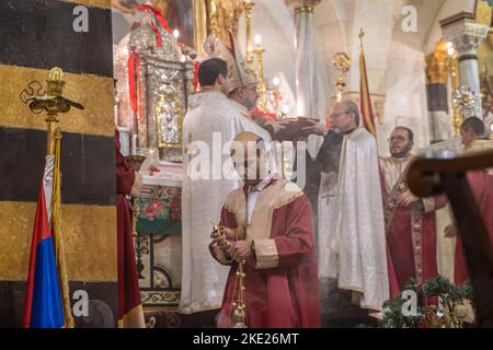 Christliche Stückelungen in Syrien feiern Weihnachten, Armenische katholische Kirche, Aleppo, Syrien Stockfoto