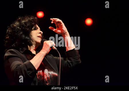 Gal Costa brasilianische Sängerin auf der Bühne, die eine Show aufführt. Sie war eine Hauptfigur der tropicalia- und Bossa Nova-Musikszene in Brasilien - am 30. Juli 2014 Stockfoto