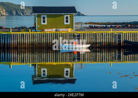 Moored Dory, Twillingate, Neufundland und Labrador NL, Kanada Stockfoto