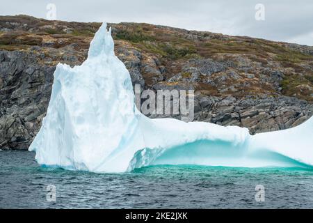 Küsteneisberg, in der Nähe von St. Anthony, Neufundland und Labrador NL, Kanada Stockfoto