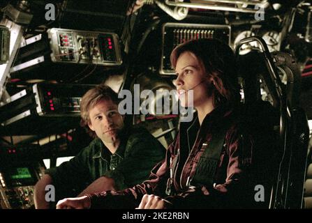 DER KERN, AARON ECKHART, HILARY SCHWANK, 2003 Stockfoto