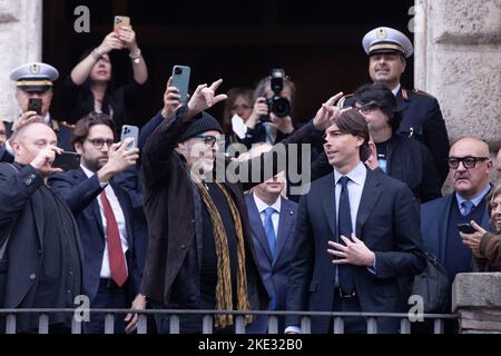 Rom, Italien. 09.. November 2022. Der italienische Sänger Vasco Rossi kommt im Campidoglio Palace in Rom an (Foto: Matteo Nardone/Pacific Press/Sipa USA) Quelle: SIPA USA/Alamy Live News Stockfoto