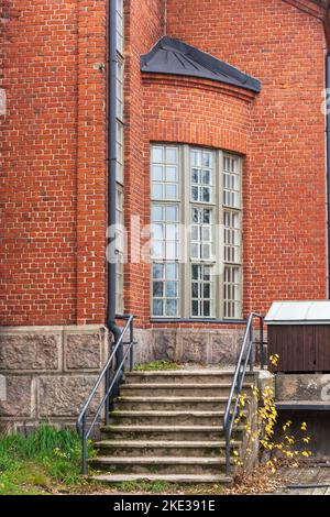 Wasserkraftwerk Vanhakaupunki am Fluss Vantaanjoki in der Altstadt von Helsinki in Finnland Stockfoto
