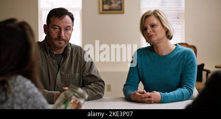 MARTHA PLIMPTON und JASON ISAACS in MASS (2021), Regie: FRAN KRANZ. Kredit: 7 Eccles Straße / Album Stockfoto