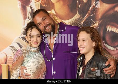 9. November 2022 -Los Angeles, Kalifornien - Jason Momoa, Lola Iolani Momoa, Nakoa-Wolf... die LA-Premiere von Netflix's Slumberland fand im Regency Bruin Theater in Los Angeles statt. (Bild: © FS/AdMedia über ZUMA Press Wire) Stockfoto