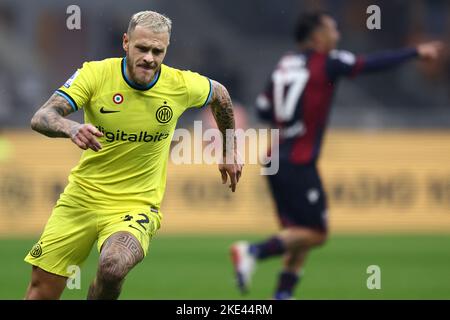 Federico Dimarco vom FC Internazionale feiert am 9. November 2022 im Stadio Giuseppe Meazza in Mailand Italien ein Tor beim Fußballspiel Serie A zwischen dem FC Internazionale und dem FC Bologna. Stockfoto