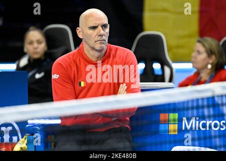 Glasgow, Schottland,10. November 2022. Der belgische Kapitän Johan Van Herck, der während eines Tennisspiels zwischen dem Belgier van Uytvanck und dem Australier Sanders abgebildet wurde, hat am Donnerstag, dem 10. November 2022 in Glasgow, Schottland, in der Gruppenphase des Billie Jean King Cup Finals ein Match zwischen Belgien und Australien ausgetragen. Der internationale Mannschaftswettbewerb der Frauen findet vom 8. Bis 13. November 2022 statt. BELGA FOTO LAURIE DIEFFEMBACQ Stockfoto