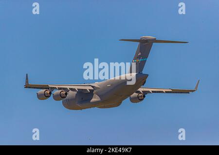 Eine Boeing C-17A Globemaster III, die von der US-Luftwaffe betrieben wird Stockfoto