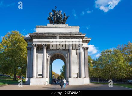 The Wellington Arch, auch bekannt als Constitution Arch und Green Park Arch, auf Apsley Way, Green Park, London, England, UK Stockfoto