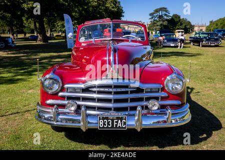 1948 Pontiac Torpedo ‘833 FAC’ auf der American Auto Club Rally of the Giants, die am 10.. Juli 2022 im Blenheim Palace stattfand Stockfoto