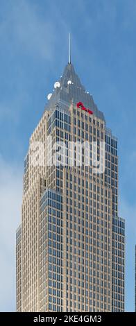 Der Key Tower wurde bei der Eröffnung im Jahr 1991 zum höchsten Gebäude von Cleveland, zusammen mit dem angrenzenden Marriott Hotel. Stockfoto