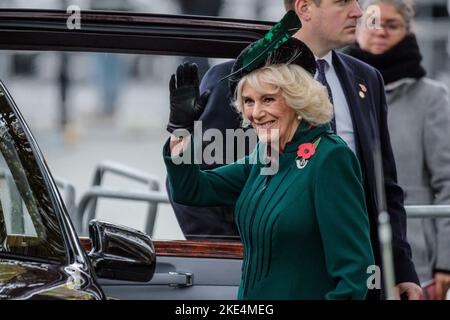 Westminster Abbey, London, Großbritannien. 10.. November 2022. Ihre Majestät, die Königin Consort, Patronin der Mohnfabrik, nimmt an dem 94.. Jahr des Gedenkfeldes in der Westminster Abbey Teil. Foto von Amanda Rose/Alamy Live News Stockfoto