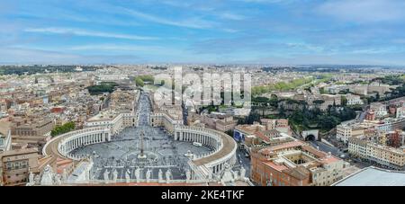 Extra Panorama Blick auf den San Pietro Platz und Rom Stockfoto