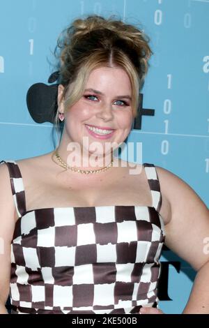 LOS ANGELES - NOV 9: Jessie Ennis bei der Mystic Quest Saison 3 Premiere im Linwood Dunn Theater am 9. November 2022 in Los Angeles, CA Stockfoto