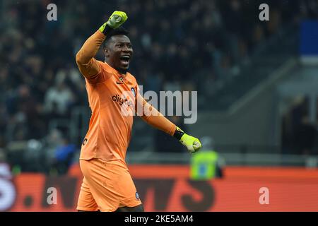 Mailand, Italien. 09.. November 2022. Andre Onana vom FC Internazionale feiert während der Serie A 2022/23 ein Fußballspiel zwischen dem FC Internazionale und dem FC Bologna im Giuseppe-Meazza-Stadion in Mailand. Endergebnis: Inter 6 - 1 Bologna Credit: SOPA Images Limited/Alamy Live News Stockfoto