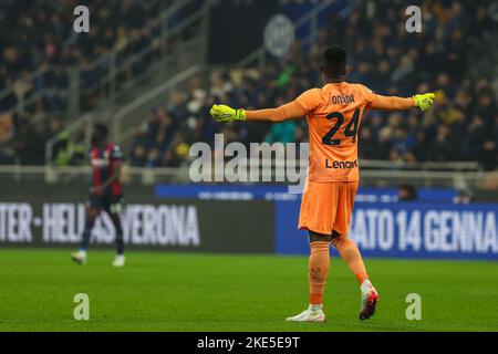 Andre Onana vom FC Internazionale gesteht während des Fußballspiels der Serie A 2022/23 zwischen dem FC Internazionale und dem FC Bologna im Giuseppe-Meazza-Stadion in Mailand. Endergebnis: Inter 6 - 1 Bologna (Foto von Fabrizio Carabelli / SOPA Images/Sipa USA) Stockfoto