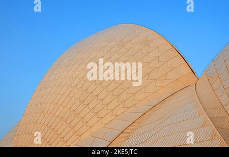 Sydney, New South Wales, Australien: Detail des Daches des Sydney Opera House mit Keramikfliesen. Opernhaus in Sydney. Stockfoto