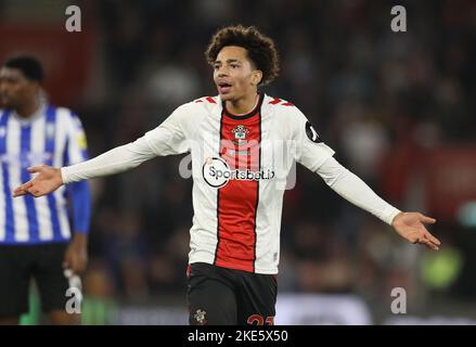 Southampton, England, 9.. November 2022. Samuel Edozie aus Southampton während des Carabao Cup-Spiels im St. Mary's Stadium, Southampton. Bildnachweis sollte lauten: Paul Terry / Sportimage Stockfoto