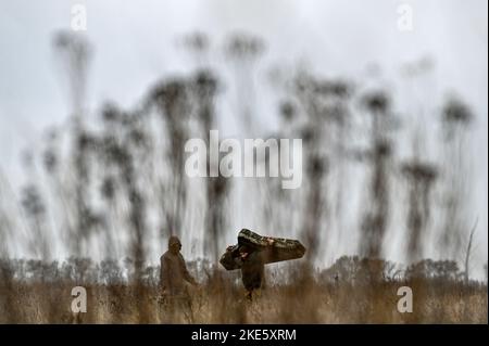 ZAPORIZHZHIA, UKRAINE - 08. NOVEMBER 2022 - der taktische Komplex "Domakha", der von den Spezialisten von Zaporizhzhia entwickelt wurde und 50 Kilometer lang tief in den Hinterteil des Feindes gehen kann, Saporizhzhia, im Südosten der Ukraine. Stockfoto