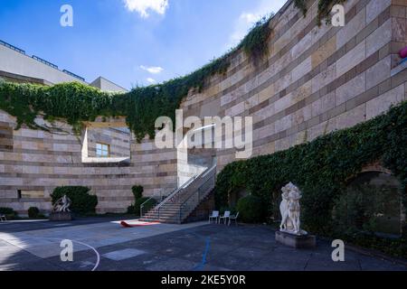 Neue Staatsgalerie Stuttgart, Deutschland, vom Architekten James Stirling, 1984. Stockfoto