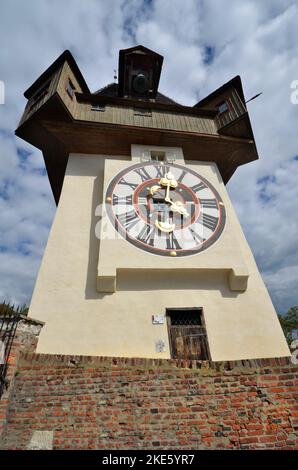 Österreich, der Uhrturm auf dem Schlossberg, Wahrzeichen des UNESCO-Weltkulturerbes Graz, Hauptstadt der Steiermark Stockfoto