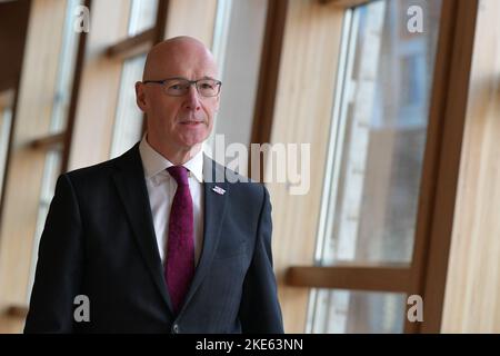 Edinburgh Schottland, Großbritannien 10. November 2022. John Swinney kommt zu Fragen des Ersten Ministers im schottischen Parlament. Kredit sst/alamy live News Stockfoto