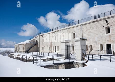 Erster Weltkrieg befestigtes Gebäude, Festung Lisser. Asiago-Hochebene Stockfoto