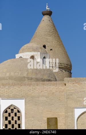 Buchara Usbekistan - das Chashma Ayub Mausoleum soll den Ort markieren, an dem der Prophet Hiob Wasser gefunden hat Stockfoto