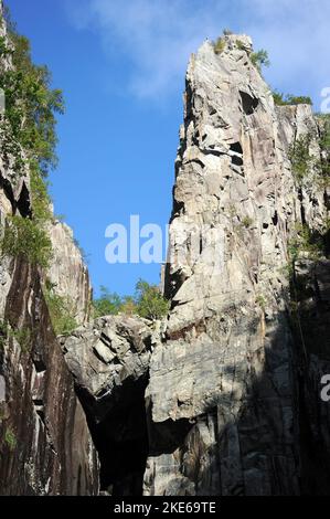 Segeln entlang Lysefjord. Stockfoto