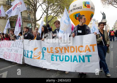 Faible mobilization pour les salaires à Paris, la cgt n'a pas réussie à mobilizer en nombre les différentes branches professionnelle Stockfoto