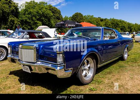 1969 Lincoln Continental ‘126 SHY’ wird bei der American Auto Club Rally of the Giants, die am 10.. Juli 2022 im Blenheim Palace stattfand, ausgestellt Stockfoto