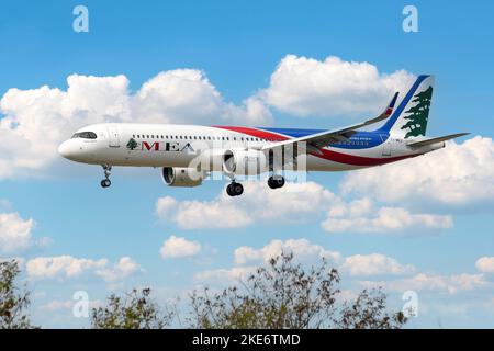 Fiumicino (Italien), 10.. November 2022. A320neo Mea .Aircraft zum Flughafen Fiumicino. Fiumicino (Italien), 10.. November 2022. Kredit: Massimo Insabato/Alamy Live Nachrichten Stockfoto