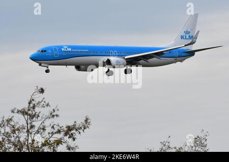 Fiumicino (Italien), 10.. November 2022. Boeing 737 KLM .Aircraft zum Flughafen Fiumicino. Fiumicino (Italien), 10.. November 2022. Kredit: Massimo Insabato/Alamy Live Nachrichten Stockfoto