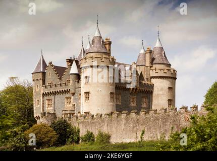 Großbritannien, Nordirland, County Down, Killyleagh Castle aus dem Süden Stockfoto