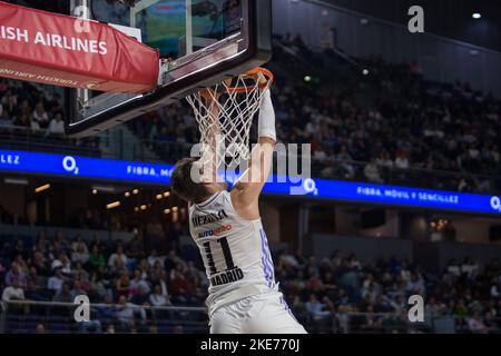 Madrid, Spanien. 11. August 2022. Mario Hezonjadanlässlich des Sieges von Real Madrid gegen Anadolu Efes Istanbul 94 - 85 in der Euroleague 2022/23 der Turkish Airlines (Runde 7) wurde im WiZink Center in Madrid (Spanien) gefeiert. November 10.st 2022. (Foto von Juan Carlos García Mate/Pacific Press) Quelle: Pacific Press Media Production Corp./Alamy Live News Stockfoto