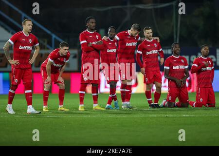 Beveren, Belgien, 10. November 2022, Antwerpens Spieler, die während eines Fußballspiels zwischen SK Beveren (1B) und dem Royal Antwerp FC am Donnerstag, dem 10. November 2022 in Beveren im Finale des belgischen Pokals 1/16 abgebildet wurden. BELGA FOTO DAVID PINTENS Stockfoto